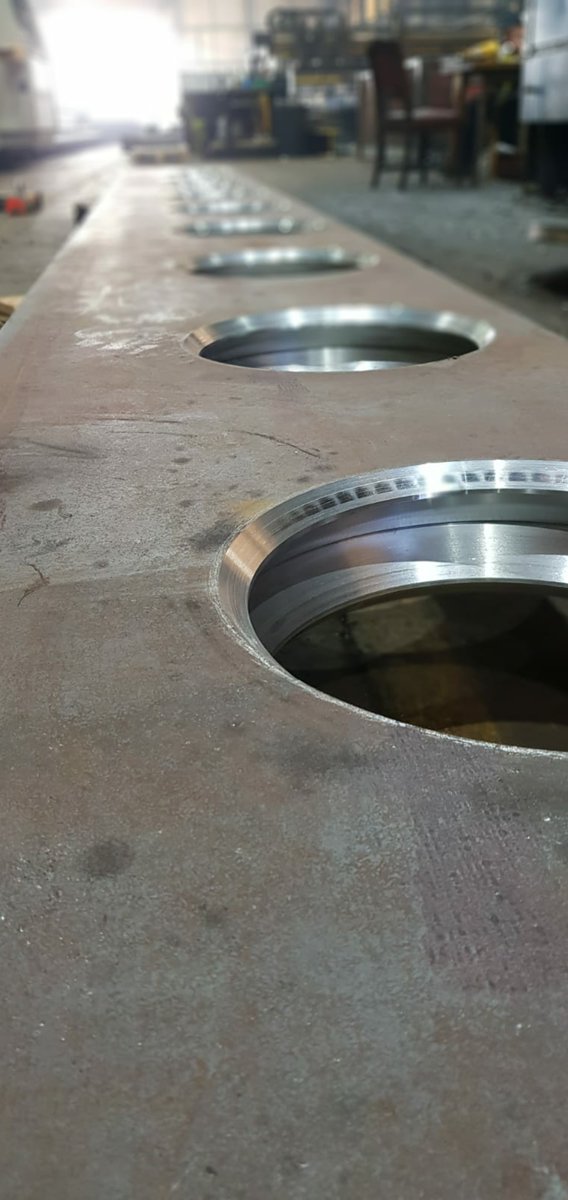 MurraySteelPro's tweet image. #TBT This S355J2+N steel lifting frame required a number of processes including profiling, in-house plasma bevelling edge preps &amp;amp; internal chamfers on state-of-the-art CNC-controlled systems, &amp;amp; milling.
 
ow.ly/Ye0050Eispc

#SteelProfiling #Engineering #StructuralSteel