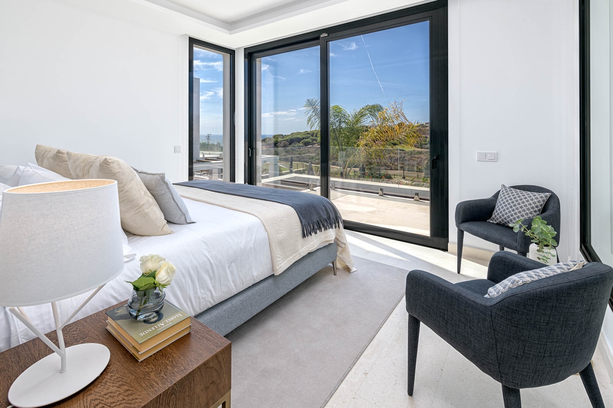 rentingmarbella's tweet photo. New Exclusive Listing - https://t.co/rMCq2vg16M
#cabopinogolf #modernvilla #holidayrental #luxuryliving #marbella https://t.co/71hPqyixec