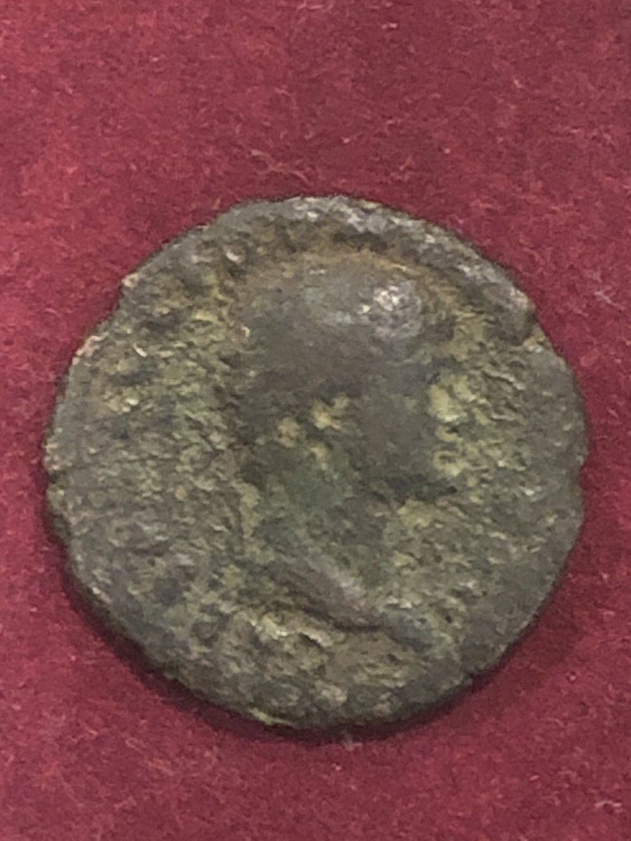 InfidelWorld1's tweet photo. I Found these #coins. Can anyone tell me anything about them? #coin #coincollector #CoinMaster #pawnshop #Collectibles #collecting #appraisal #museumarchive #History #trending #help #oldcoins https://t.co/mfVjzNGvOX