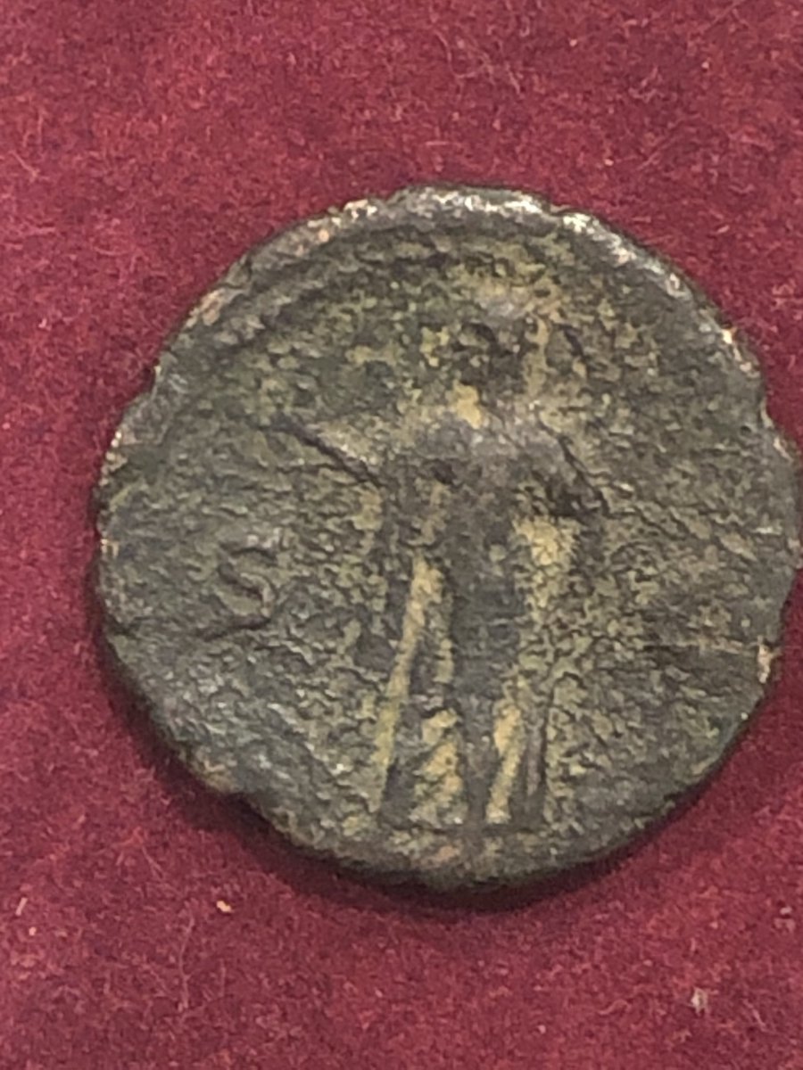 InfidelWorld1's tweet photo. I Found these #coins. Can anyone tell me anything about them? #coin #coincollector #CoinMaster #pawnshop #Collectibles #collecting #appraisal #museumarchive #History #trending #help #oldcoins https://t.co/mfVjzNGvOX
