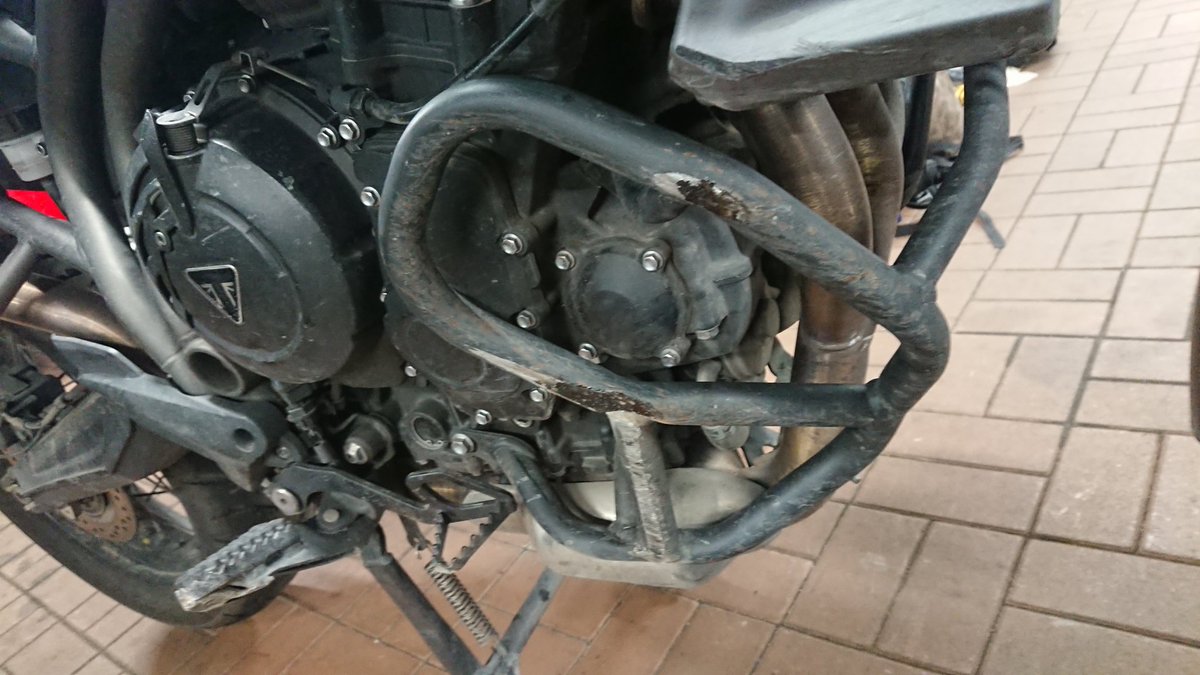 バイク乗りにとってプロテクターがいかに重要なのかわかる事故動画が注目される プロテクターに救われた人たちの声が集まる Togetter バイク乗りにとってプロテクターがいかに重要なのかわかる事故動画が注目される プロテクターに救われた人たちの声が集まる Togetter