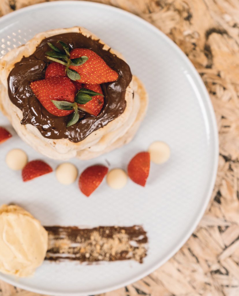 Kibble Bakery tweet media