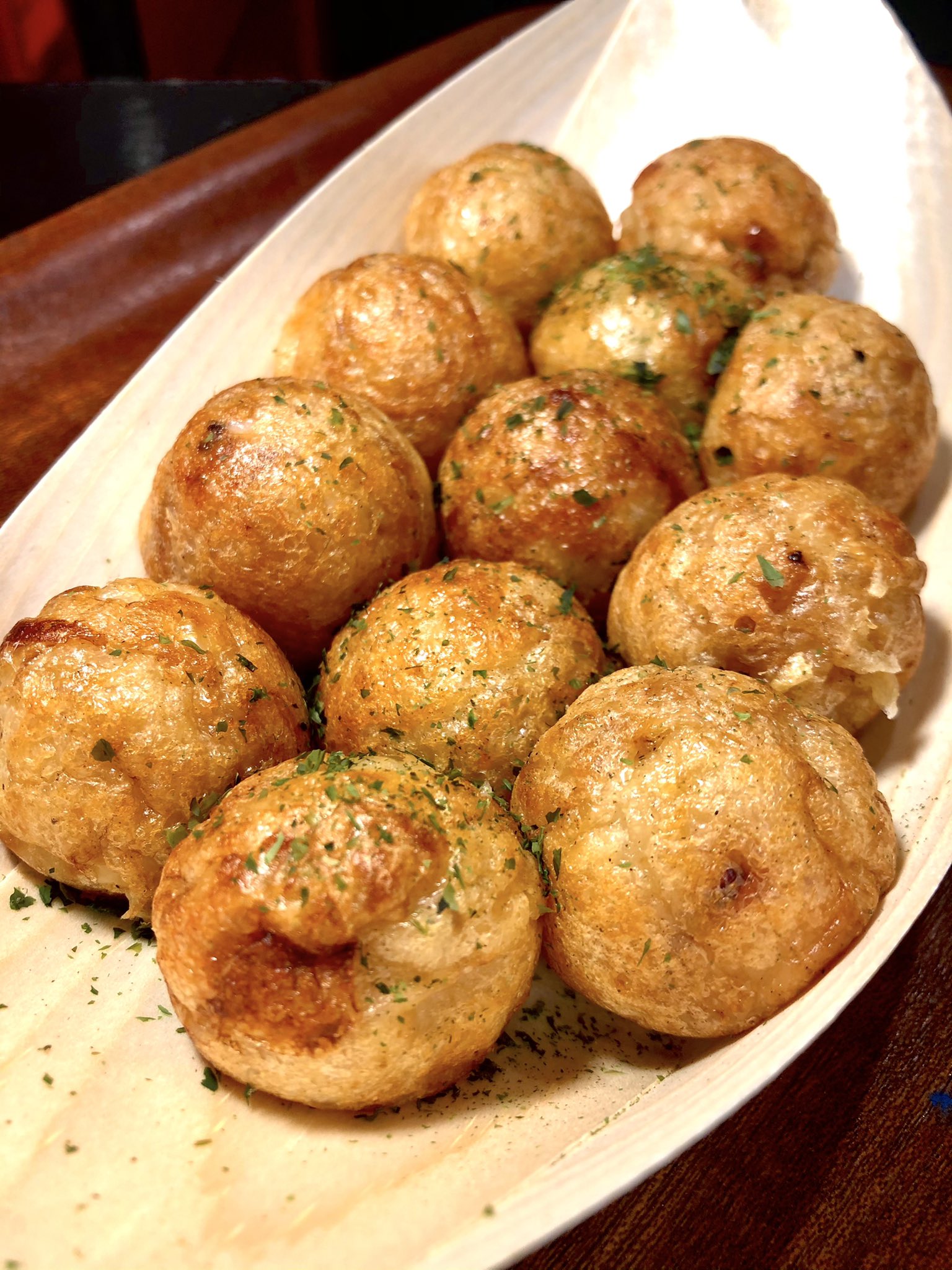 たこやき 刀鍛冶 Sharp Jp 生まれも育ちも大阪の自分が 東京江戸川区でたこ焼き屋をやってます おかげで10周年 毎度の方々に支えられてます 東京たこ焼き難民は是非 素焼きで美味いでぇ 油かけへんでーーー T Co 5clrapdpbo Twitter