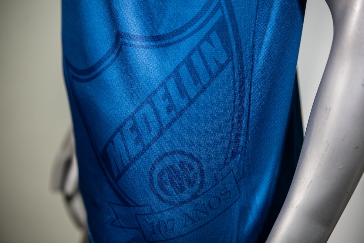 WinSportsTV's tweet image. ¿Está linda la nueva camiseta del @DIM_Oficial? 🔴🔵
Te la puedes llevar hoy desde la 1:00pm en la #FranjaPoderosa 🔴🔵