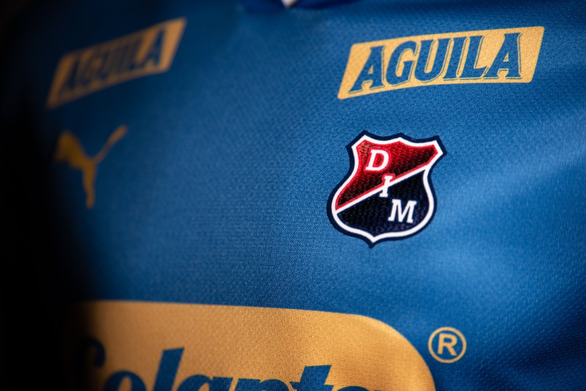 WinSportsTV's tweet image. ¿Está linda la nueva camiseta del @DIM_Oficial? 🔴🔵
Te la puedes llevar hoy desde la 1:00pm en la #FranjaPoderosa 🔴🔵