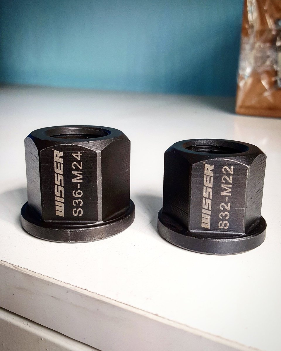 Pullu Somunlar 

#wisser #kalıpbağlama #plastikenjeksiyon #plasticinjection #moldclamp #pres #borwerk