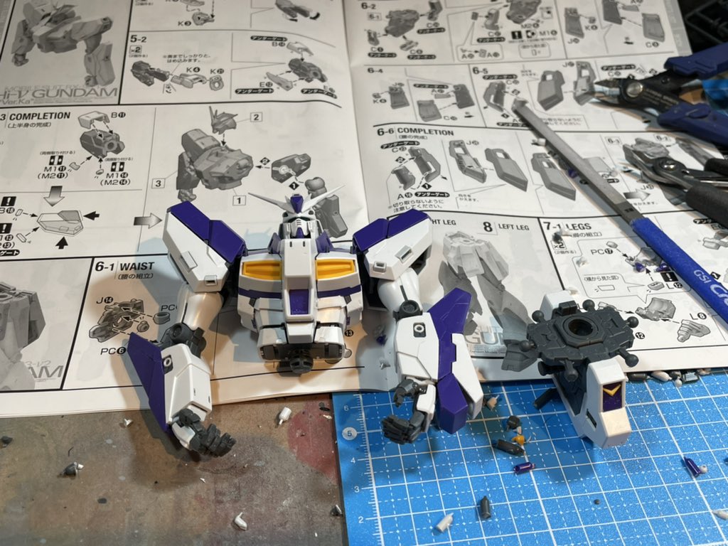 横浜模型工房 Naka Ku Yokohama 今日は上半身を組み立てて 腰の作業に入りました 相変わらずのスローペース ガンプラ ガンプラ好きな人と繋がりたい ガンプラはどんな自由な発想で作ってもいいんだ ガンプラの画像貼るとrtされると聞いて ガンプラ