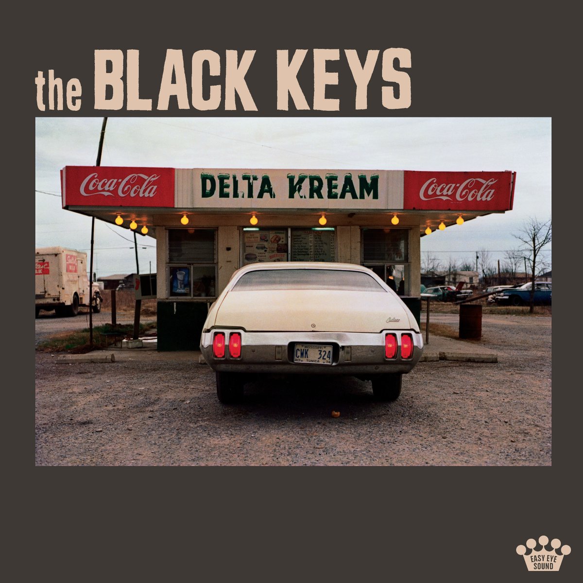 theblackkeys's tweet image. On May 14, The Black Keys release their tenth studio album, Delta Kream, via Nonesuch Records.

"Crawling Kingsnake" is the first track off the upcoming album and it's available everywhere today. 

Listen now &amp;amp; pre-order #DeltaKream here: TheBlackKeys.lnk.to/DeltaKream