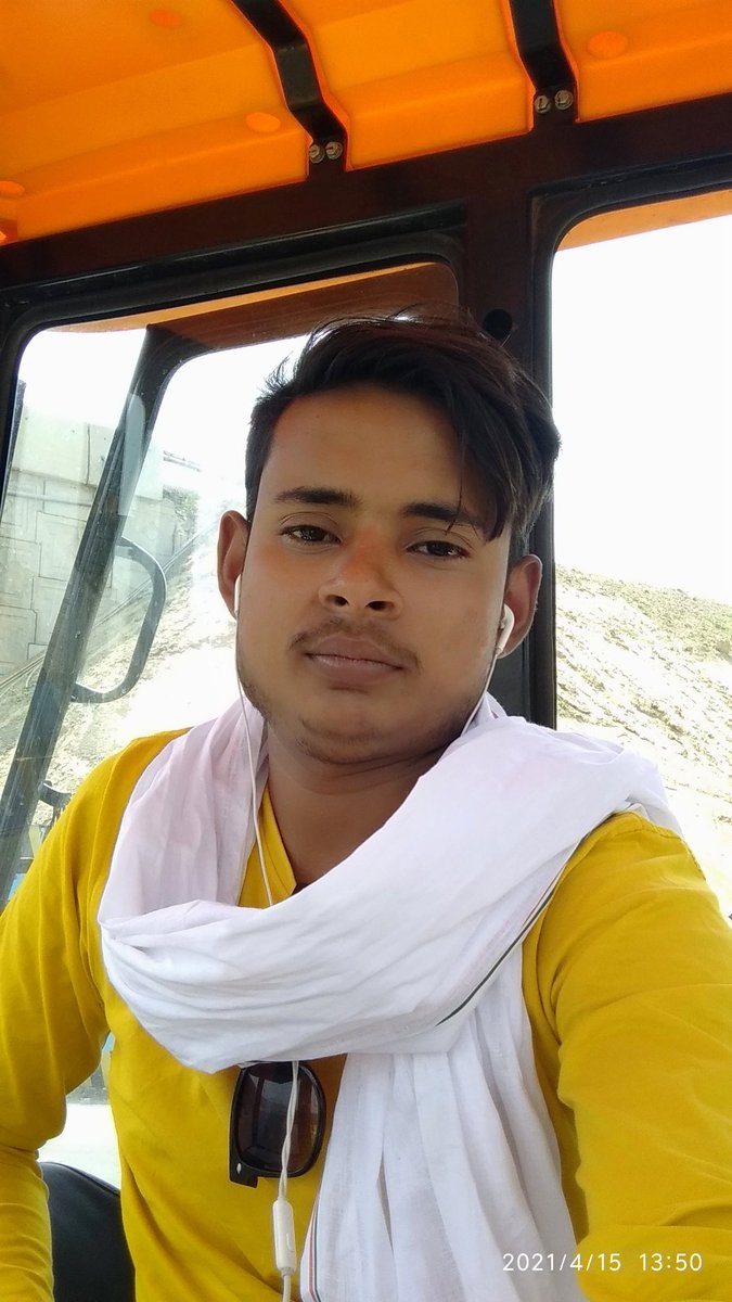 VakarAhmad10's tweet photo. #yellowsunshine https://t.co/QCCG0CGC7f