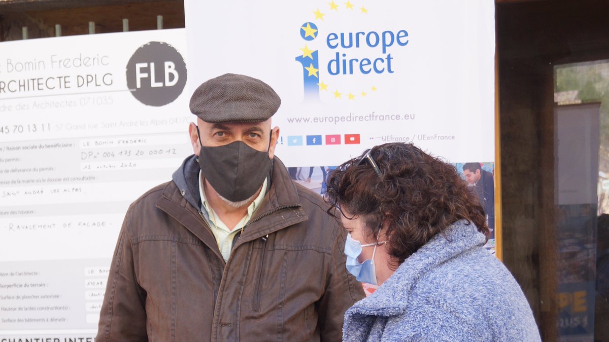 CIED_PACA's tweet photo. Le 3 avril dernier, le CIED 06 de PACA a tenu un stand au traditionnel marché de Pâques de Saint André les Alpes, en répondant directement aux questions des citoyens.🧐🇪🇺 https://t.co/xN2rrpcQqS