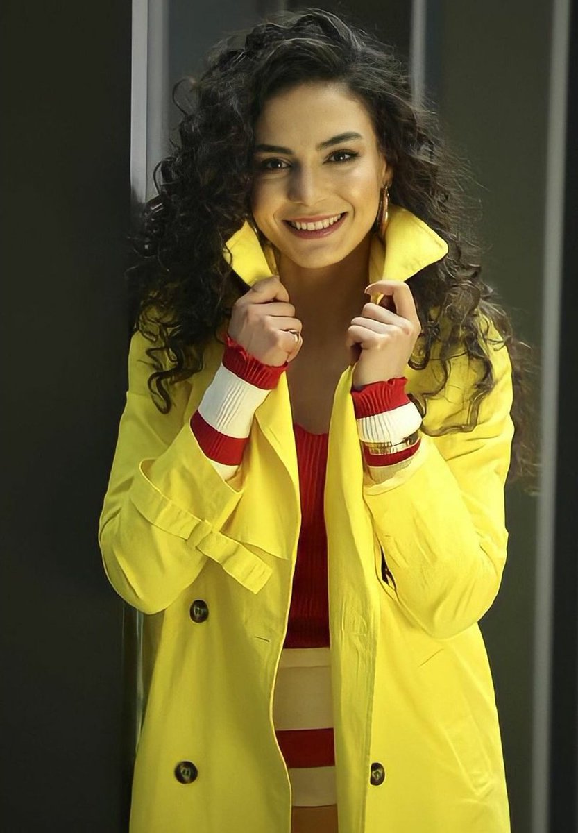 Эбру шахин в платье. Эбру шахин (ebru şahin). Эбру шахин 2023. Эбру шахин профиль. Эбру шахин родители.