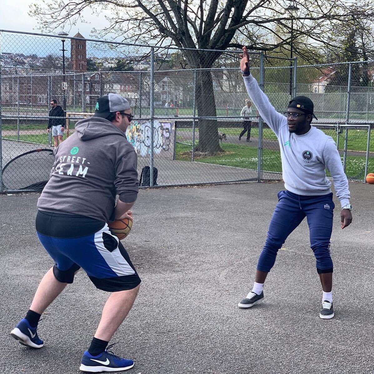The #streetteam will be back out in #Paignton today 3-7pm 😁

See you around Vicky Park &amp; Parkfield for some #panna ⚽️ &amp; #basketball 🏀

The shop in Lidl Square will also be open to hang out with #freefood from 6pm! 🥙🍩

Look forward to seeing you later on!

#torbay #youthwork