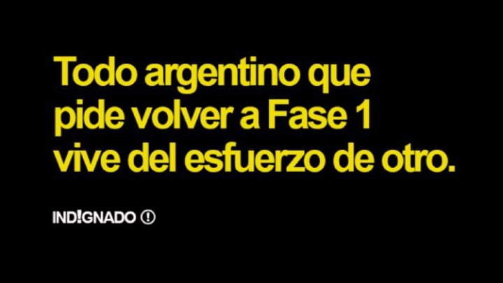 Salen vagos, delincuentes y gente que vive con un sueldito fijo del Estado (en su mayoría vagos también) con el hashtag  #CaceroleameLaChota