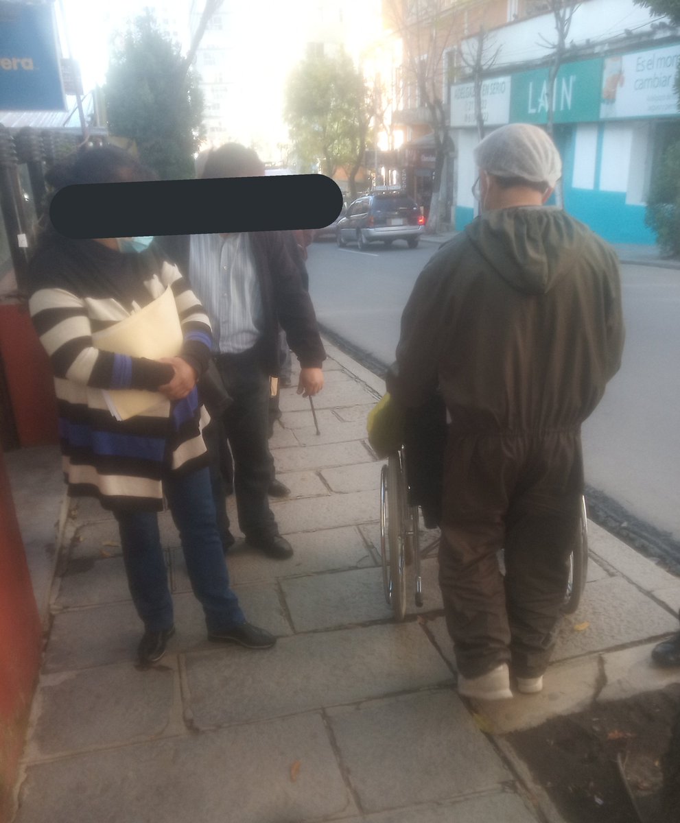 OlgaViota's tweet photo. Si conocen adultos mayores de la CNS, que hicieron el preregistro en internet para la vacunación contra el COVID, avísenles que no están llamando para comunicar la programación, hay que averiguar em cada centro, en algunos hay que hacer fila para fichas y derivación. https://t.co/zDYaANCsiw