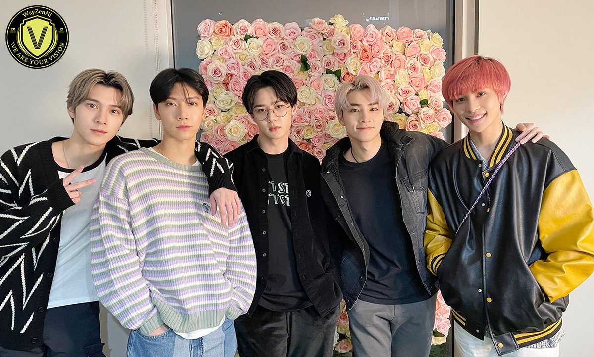 EVERY_HENDERY's tweet photo. PHOTO 📷 210415 | WayVofficial’s Lysn update 

21.04.15 [Kick Back] - VIDEO CALL EVENT 💚

#HENDERY #冠冠亨 #헨드리 
#WayV #WeiShenV #威神V #WayV_Hendery_Kickback
#WayV_Kickback https://t.co/HQ5bhU5Z6h