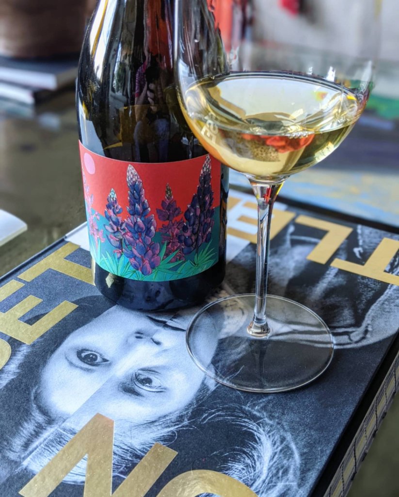 I'm almost starting to like Karin's wines better than Dusty's! She has built a REALLY IMPRESSIVE Chard here--and UNDER 30$$ 🍷🍷🍷 Hop To It wine1percent.com/2021/04/14/hop… via #wine #winelovers #womenhelpingwomen <a href="/justintowine/">🇺🇸 Just Into Wine</a> @savortheharvest <a href="/rr_pirate/">Thomas Hughes</a> <a href="/winestainedlens/">wine-stained lens</a> <a href="/SuzyQlovesWine/">Susan 🍷</a>