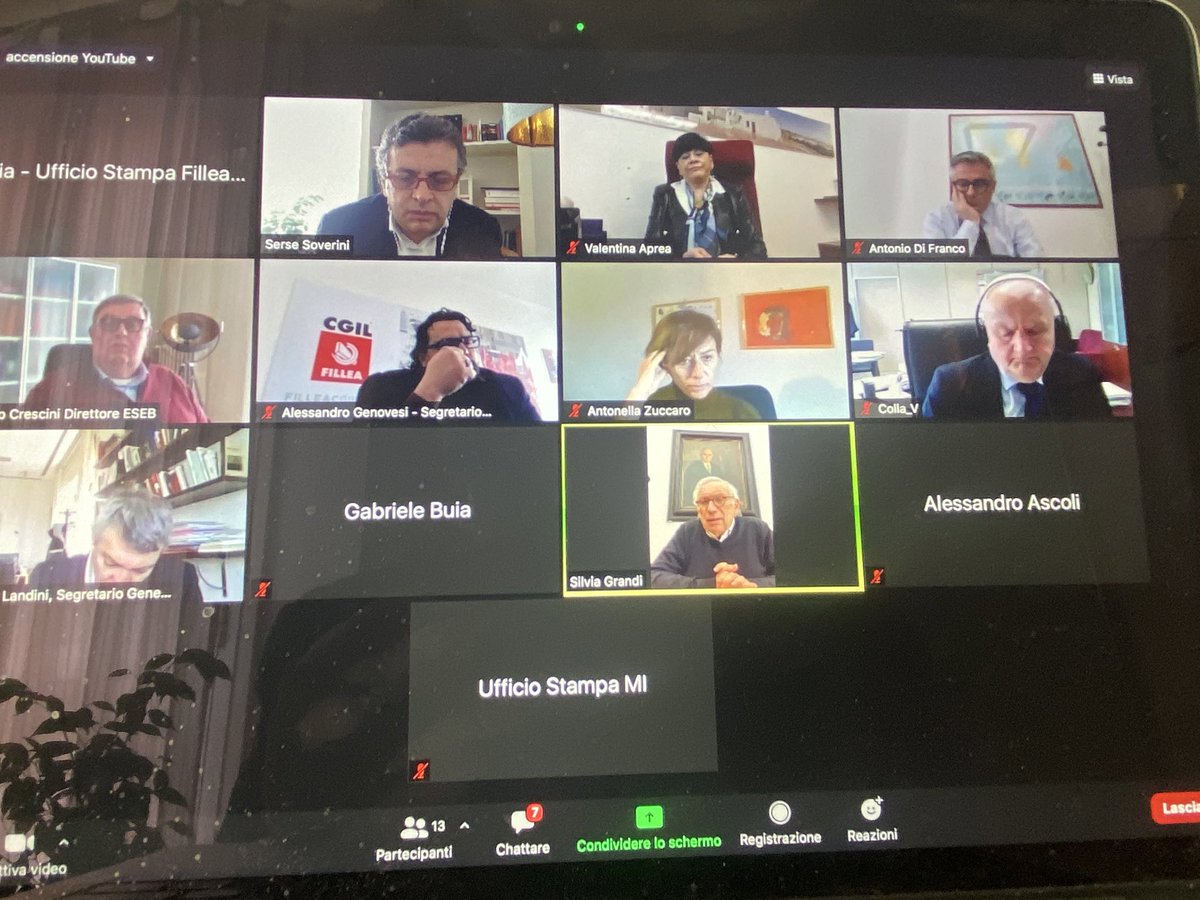SerseSoverini's tweet photo. Il diritto di uno studente di uscire dalla scuola competente, specie per chi fa sacrifici a pagare le tasse scolastiche.  Oggi lo abbiamo condiviso con Ministro Bianchi, Landini CGIL, Colla  e altri @pdnetwork https://t.co/u1z7vLG06O