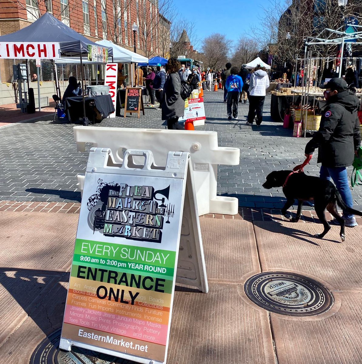 Do you love markets, special events &amp; public spaces in DC? The folks who operate the amazing Sunday <a href="/FleaMarketatEMk/">FleaMarket</a> along <a href="/EasternMarketMS/">Eastern Market Main Street</a>, are currently seeking passionate, resourceful &amp; engaged individual(s) for 3 positions. Details at diversemarkets.net/about.aspx. <a href="/SmallBizDC/">DSLBD</a>