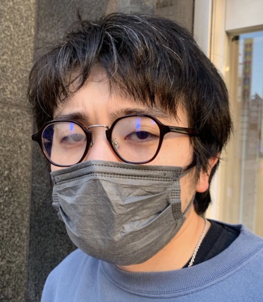 黒縁井口さんシリーズ。 やっぱり黒縁が好き🤓 もちろんメガネなしも