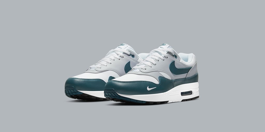 nike shoes twitter