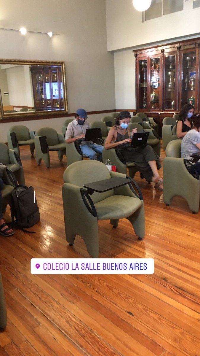 fran__chamorro's tweet photo. Taller con docentes de secundario especial - Construcción de materiales didácticos con tecnología :: La Salle BA https://t.co/BAK2nzYYXU