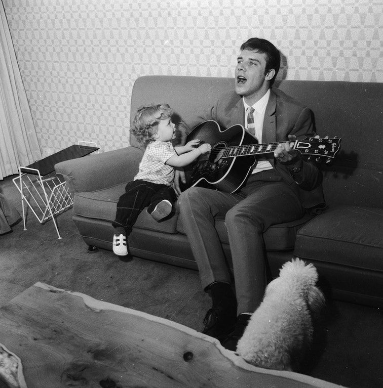 Happy 82nd birthday to Marty Wilde, pictured here with daughter Kim in 1962. 