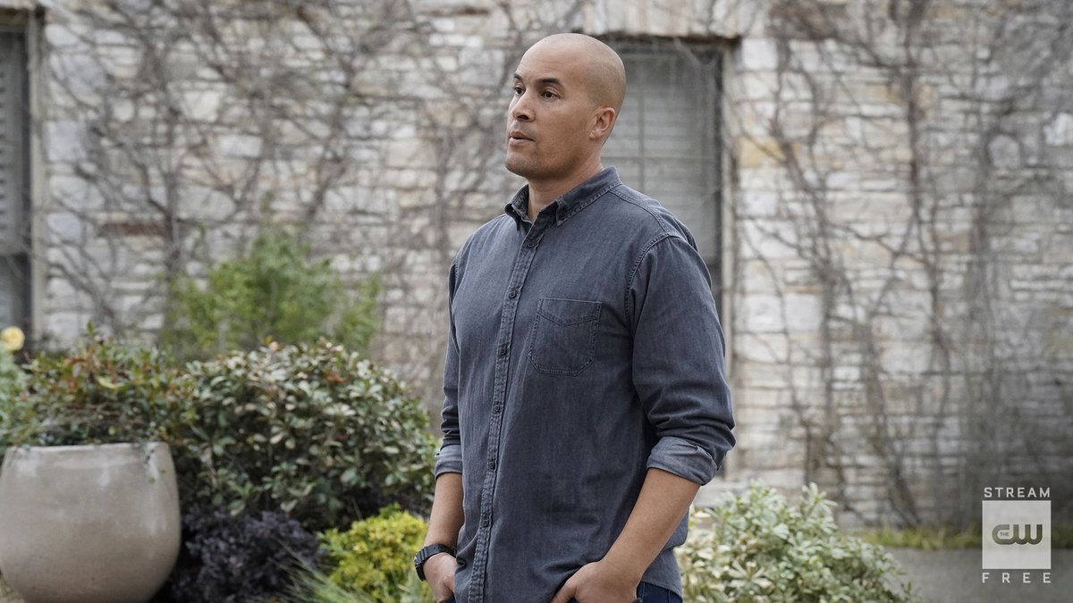 thecwwalker's tweet photo. Attacking this case head on. A new #Walker airs tonight at 8/7c! Stream tomorrow free only on The CW. https://t.co/IwcQUyEGSU
