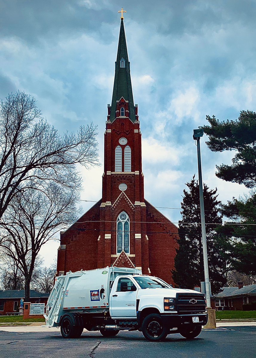 elliottequip's tweet photo. Congratulations to the City of St. Peters, MO. They took delivery of their @newwaytrucks 6yd Diamondback Rear Loader installed on a Chevrolet 5500. This unit will be doing work in the city parks. Enjoy the new addition to your fleet! https://t.co/kXsLDegOXZ