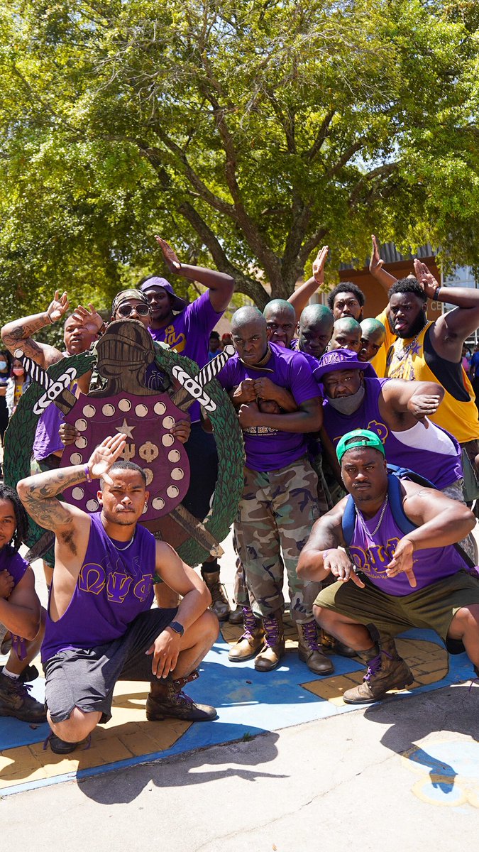 MosesAllen17's tweet photo. Oh yea y’all say what’s up to my NEOS ... MTY US #1911🐶 https://t.co/njJO1qOOzq