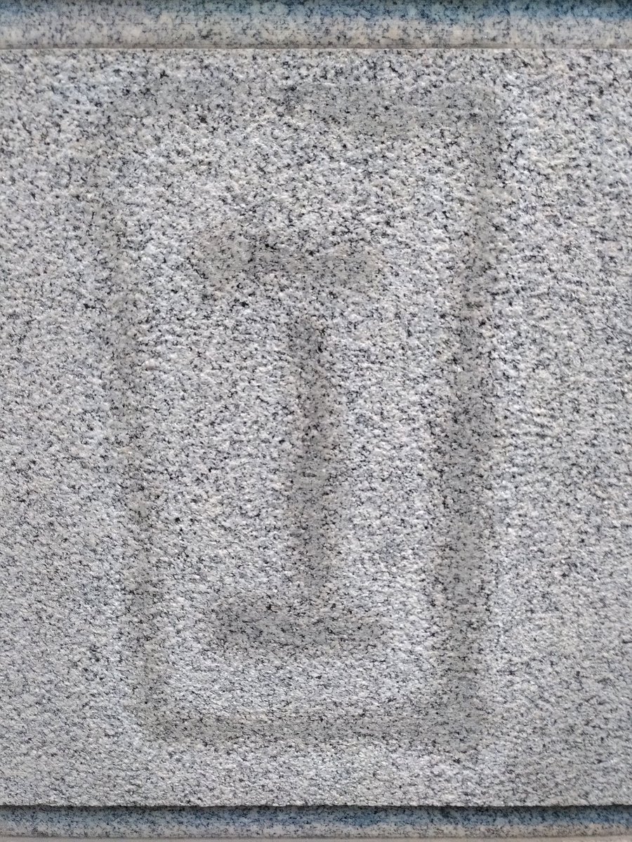 MarzingerMartin's tweet photo. I oder 1

Ästhetik-Recherche:
Rechteck, kurze Linien, lange Linie;
Stein, Einkehrbungen,Transparenz;
Grau(töne);

#viskom #typedaily #formen  #street

@typedailytype https://t.co/ESGKmDFEo3