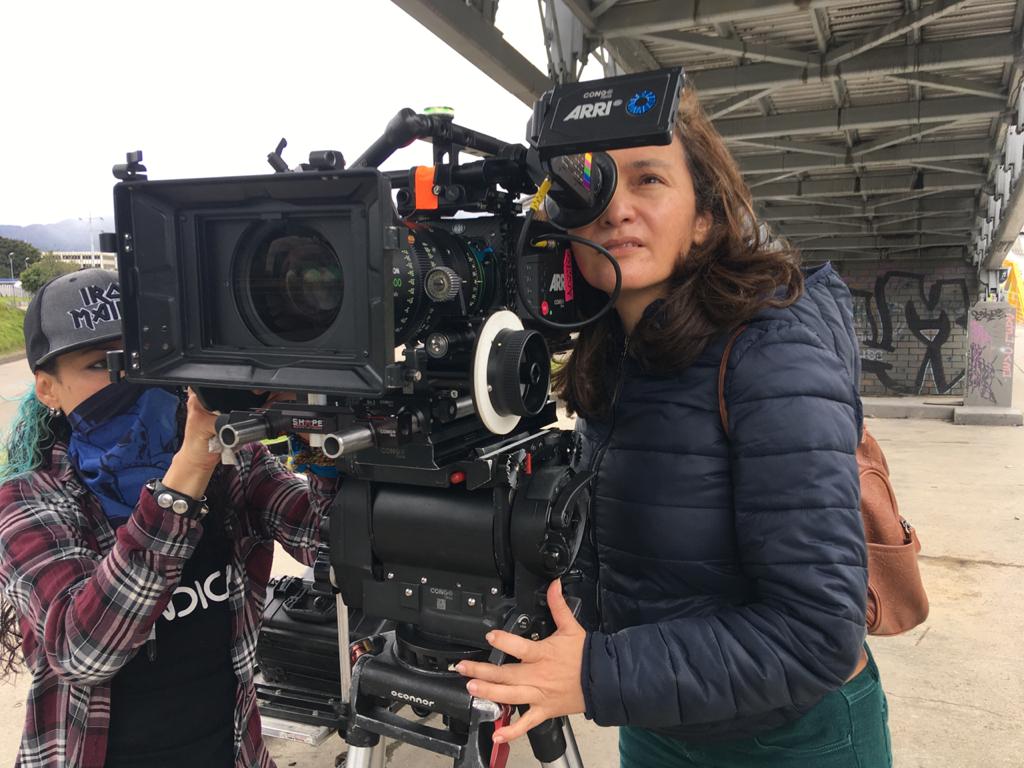 FUJIFILMProd's tweet image. Adriana Bernal Martínez AFDC, president of the Colombian Society of Cinematographers, on location in Colombia testing FUJINON PREMISTA lenses. #lenstest #lenstesting #cinematography #fullframe