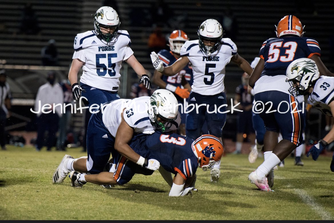 Vj_byrd4's tweet photo. Blessed to be all district OL and DL🦍 https://t.co/8GPruTvzZs