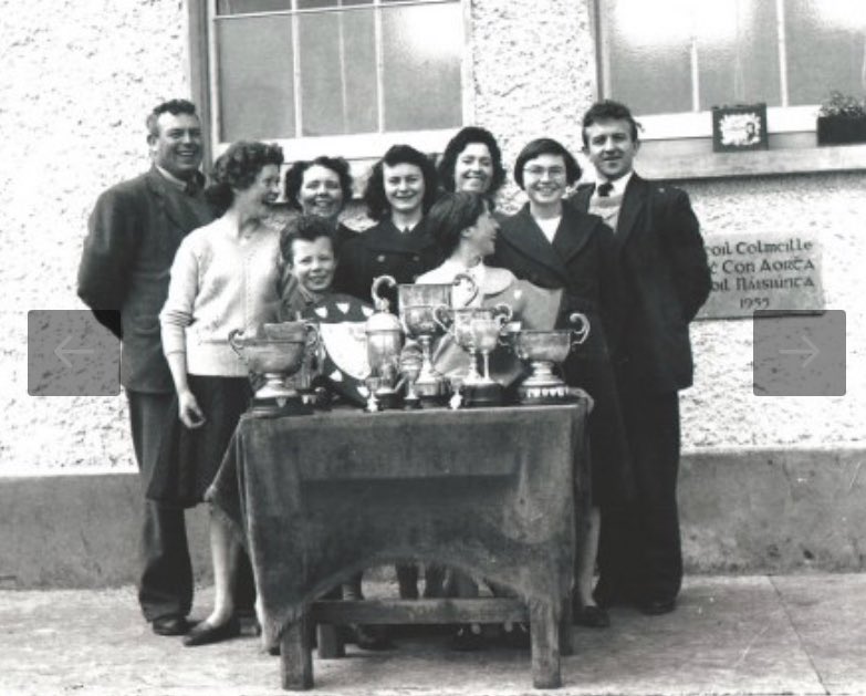 Tom Sailí Ó Flaithearta agus aisteoirí Loch con Aortha sna blianta siar. 
Suaimhneas Síoraí ar anamacha na mairbh.