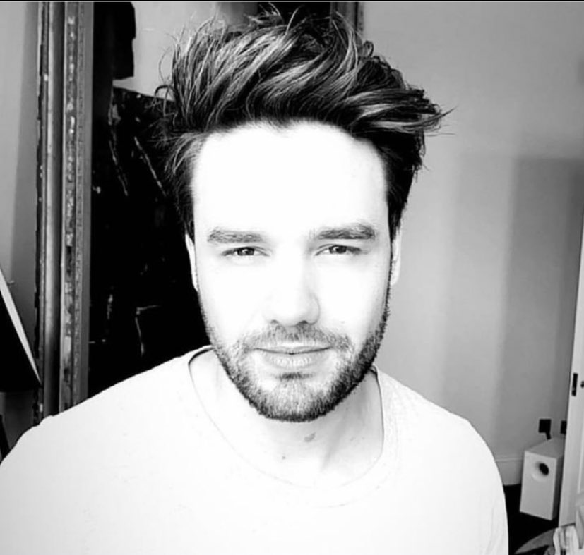wallsflicke's tweet photo. ADEUS LONG HAIR 😭🥺 https://t.co/zzspkxvVLA
