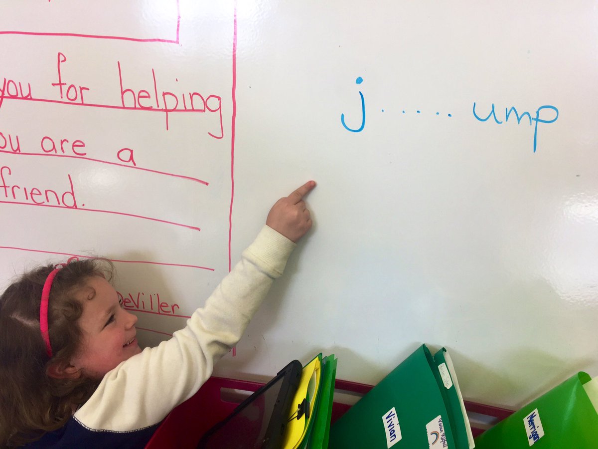 NS_SLP_MOM's tweet photo. This SLP had an amazing time with amazing students in Primary DeViller @MWES_School yesterday ! #HappySLP #learningneverstops #CleverStudents @HRCE_NS @HRCE_StudentSer @AssistTechHRCE @MWES_School @HRCEAutismTeam https://t.co/xNjvFqrLyb