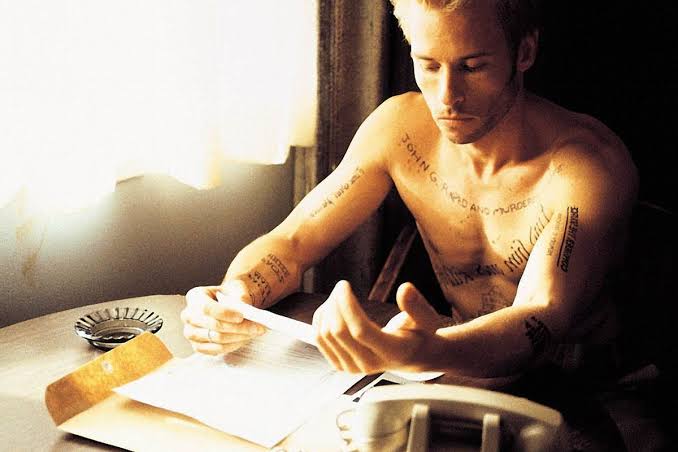 90. Memento (2000).Director: Christopher Nolan.Starring: Guy Pearce, Carrie-Anne Moss, Joe Pantoliano, Mark Boone Jr.