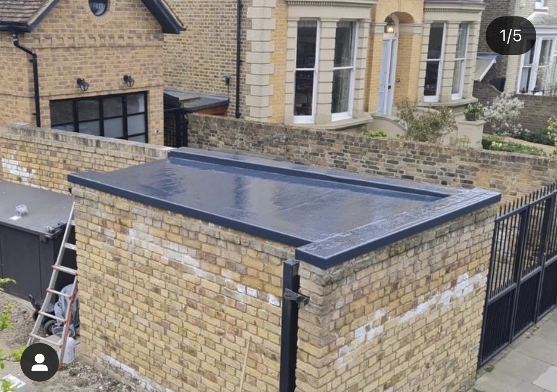 TopsealSystems's tweet image. New Topseal applied GRP roof installation in Ealing by Roche Construction #grproof #fibreglassroof