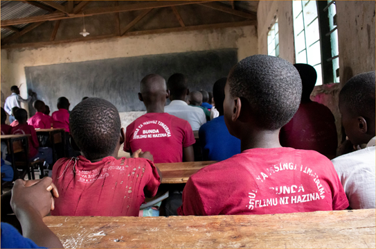 ProFuturo_'s tweet photo. In partnership with @TeachForAll &amp; @EmpiezaxEducar, ProFuturo implemented a teacher professional development project that trained over 15.000 teachers in Nigeria, Liberia and Tanzania🌍

https://t.co/XXbG7kClLt

@fundacionTef @FundlaCaixa 
@UNESCO @Teach4Nigeria @TeachForLiberia https://t.co/mNg7PEmkDK