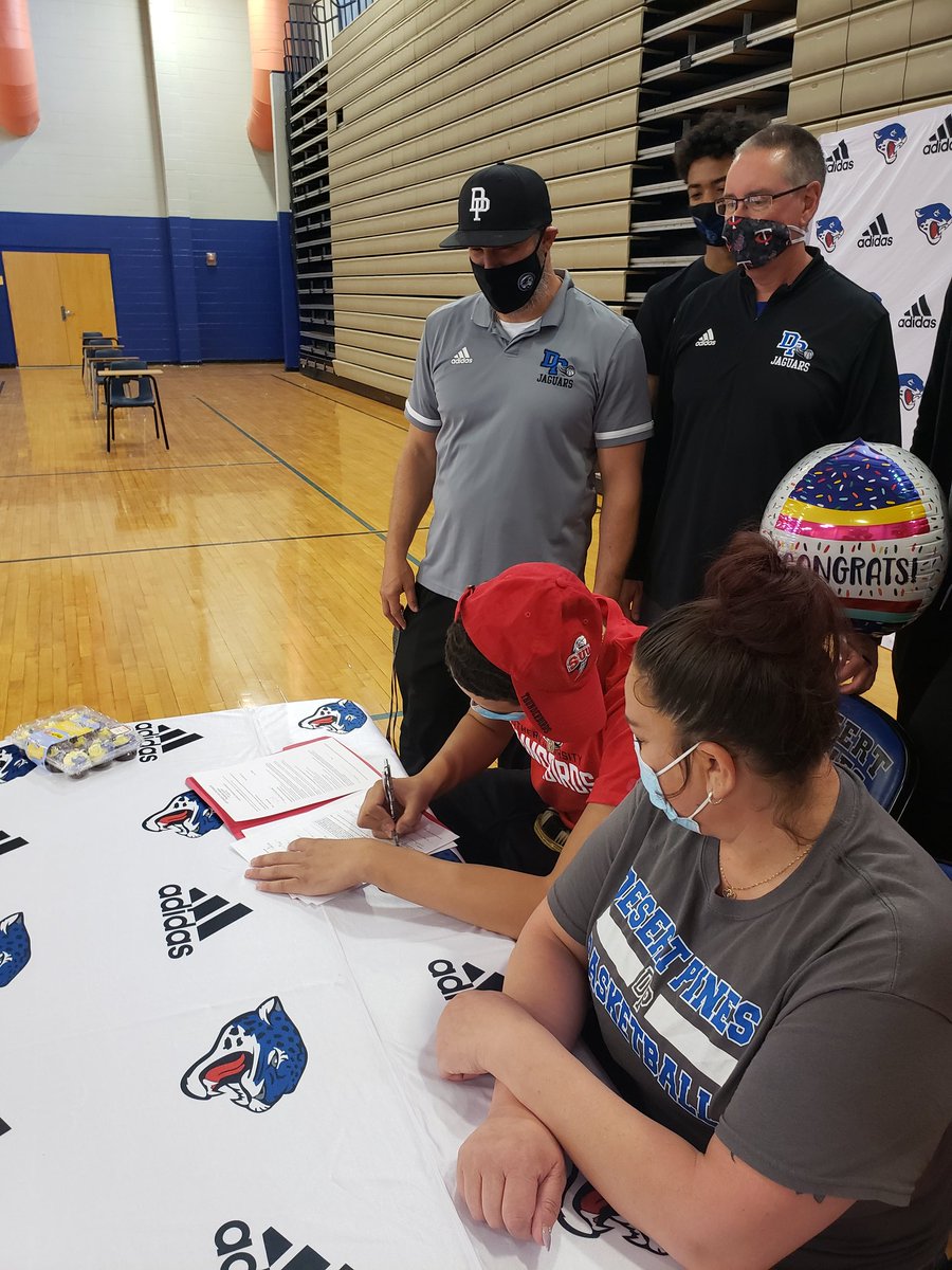 Isaac Stein tweet media