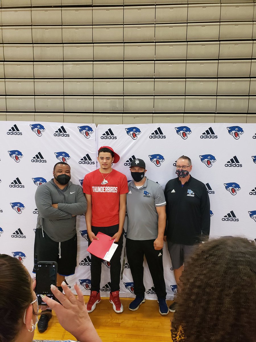 Isaac Stein tweet media