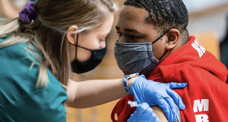 “Vaccine Eligibility Gives College Students Hope”

Story by <a href="/meredithlyverse/">meredith</a>.

Read it here! 💉

knightsmedianetwork.com/2021/04/15/vac…