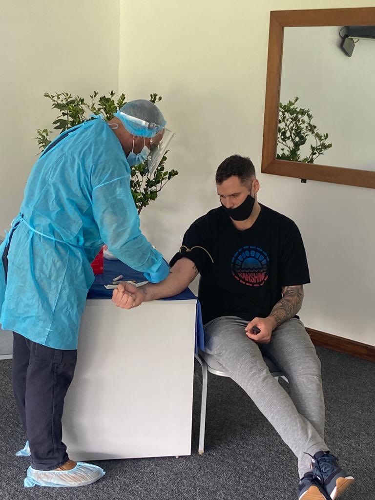 Sebabauza61's tweet photo. Todos tenemos que apoyar esta campaña , ahora les toca a los deportistas que ya tuvieron covid a donar plasma ! ⁦@UyDeporte⁩ ⁦@ASSEcomunica⁩ ⁦@HemocentroMaldo⁩ https://t.co/UTX5BFVEoZ