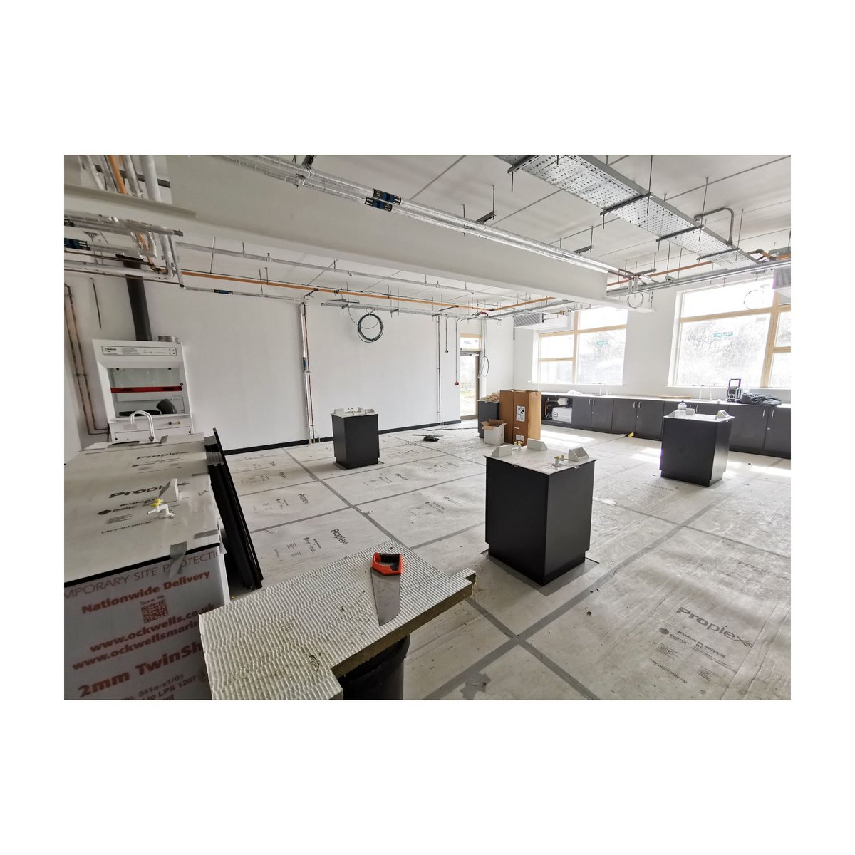 On site at Melksham Oak school, brickwork finished, windows in and interior taking shape!
#FootprintArchitects