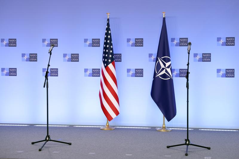 NATO backs U.S. sanctions on Russia, decries Moscow's "destabilising behaviour" https://t.co/0XDGE6QjB1 https://t.co/43zIPdTfSZ