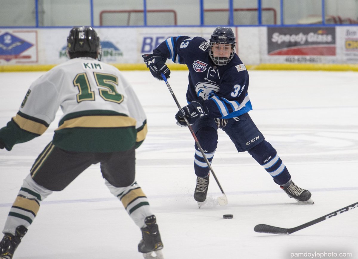 belowtheice's tweet image. Another great AJHL story from our guy @LiamHorrobin!

Liam spoke with Dylan Witzke about his move to the 
@WolverinesJrA, his rookie season in @canmoreeagles and his adjustment to the North Division!

#AJHL 

STORY ⏩ btihockey.com/dylan-witzke-f…