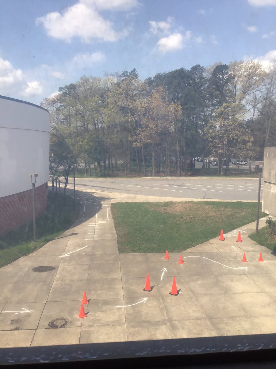 We can’t wait for Student Break and Movement today! We are debuting our sidewalk obstacle course at the 8th grade entrance!  #OMMNPRIDE #AACPSAwesome <a href="/AACPSHPED/">AACPS HPED</a>