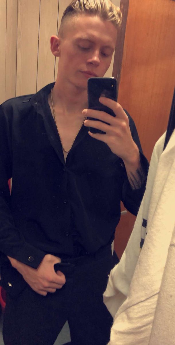 4Subsissy's tweet photo. #firstpost I'm 100% real hmu for rates or if you're a #bbcbull 🤤 just message me and get to know me I need a #bbcdaddy sc: k.queso 👻 ca$happ: $nocorey88 #bbcsissy #BBCDUMB #BNWO #snowbunny #sissyboy #femboy #submissive #twink #bbcaddict #bbcslut #bbcsluthole #paypig #cuck https://t.co/NBJMcT3HJH