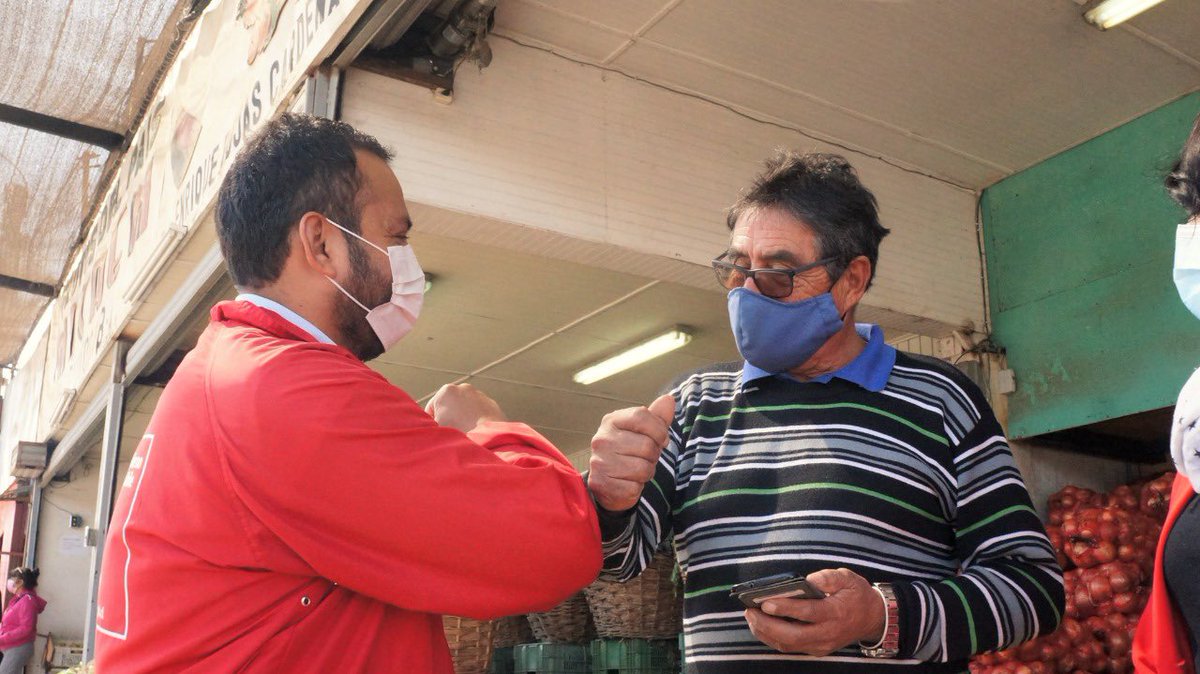 En visita realizada por SEREMI <a href="/Manu_Nanjari/">Manu Nanjarí</a> al Terminal el Agro de #Copiapó constatamos que cadena de abastecimiento sigue funcionado con normalidad, además verificamos cumplimiento de protocolos sanitarios para COVID-19, lo que permite brindar una atención segura a la comunidad