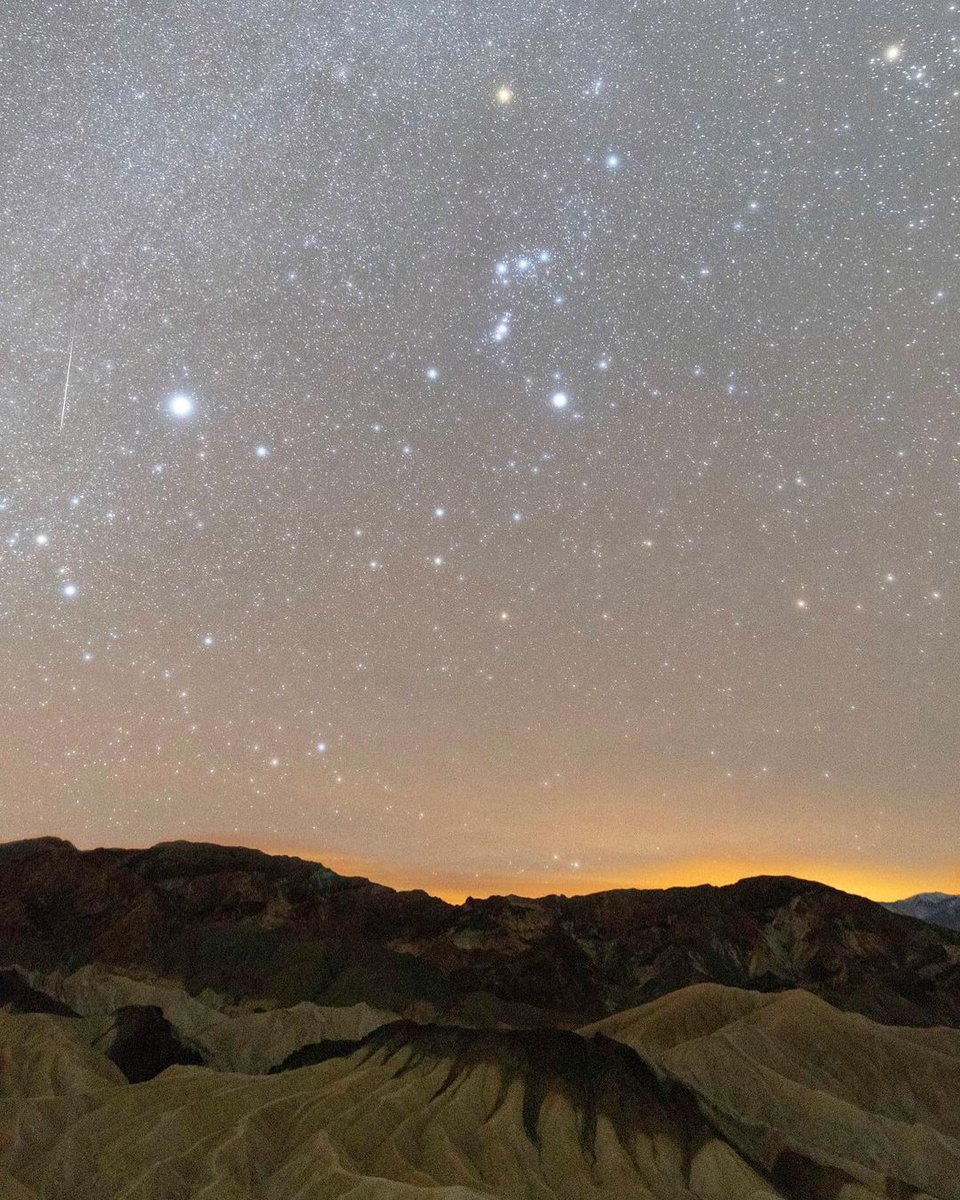 A trip to #DeathValley means being rewarded with a sky full of stars. 🌠

Start planning your trip to the largest #DarkSkyNationalPark in the country (via @IDADarkSky) at oasisatdeathvalley.com.

📸: Death Valley Knight

#idadarksky #idsw2021 #discoverthenight #darkskyweek