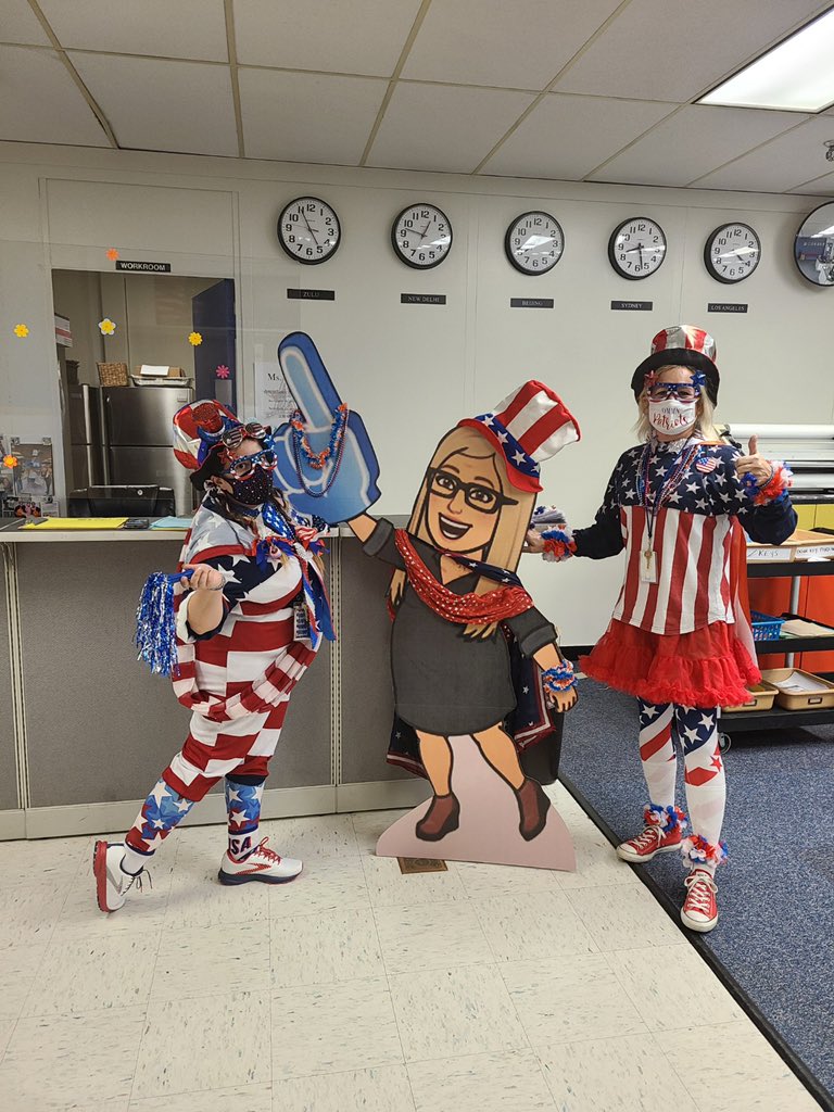 MsSimpsonMath's tweet photo. TODAY WAS THE DAY! ❤️🤍💙 @ommnaacps SPIRIT DAY!!! GO PATRIOTS! Show that #OMMNPride and be #AACPSAwesome @aacountyschools https://t.co/cTjmOoZoHZ